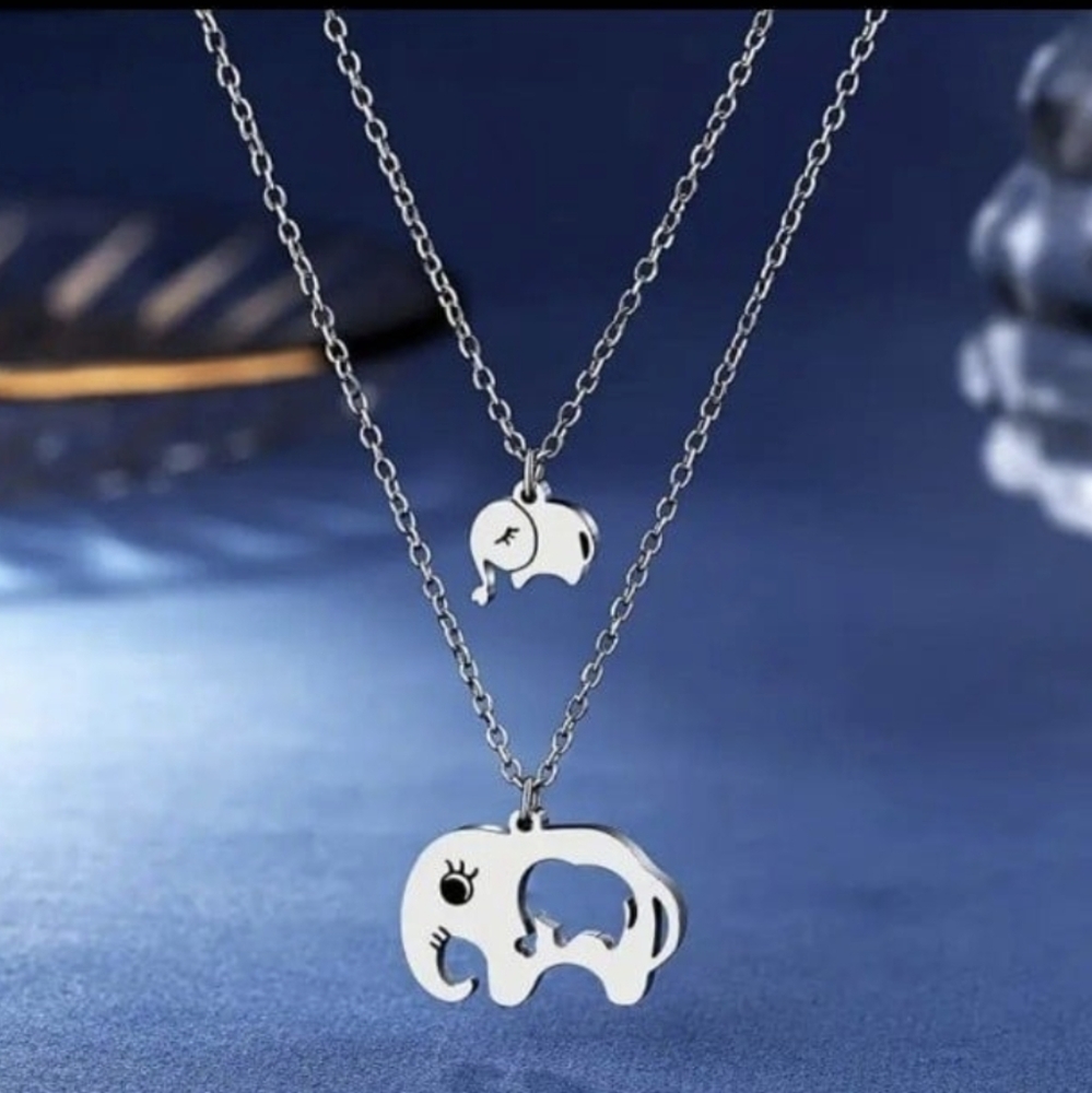 Mother & Daughter Elephant Necklace Set - Silver - Picture 2 of 5